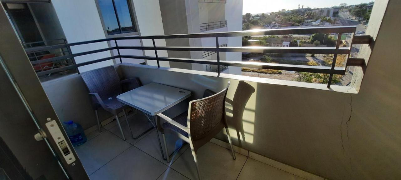 Kingelph Home-Stay Windhoek Esterno foto