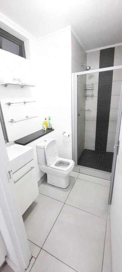 Kingelph Home-Stay Windhoek Esterno foto