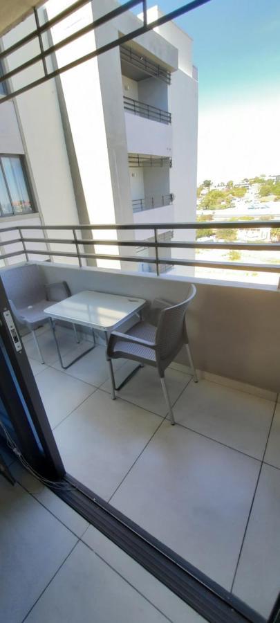 Kingelph Home-Stay Windhoek Esterno foto