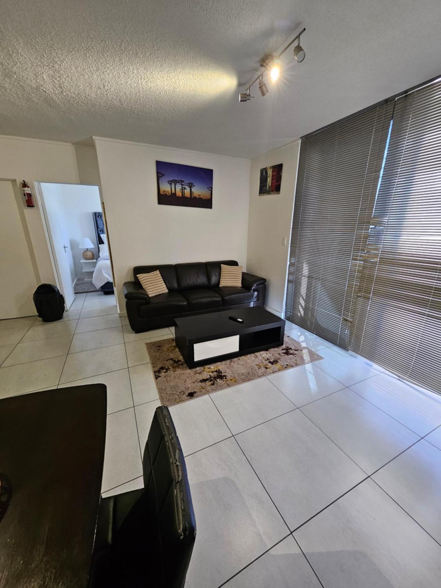 Kingelph Home-Stay Windhoek Esterno foto