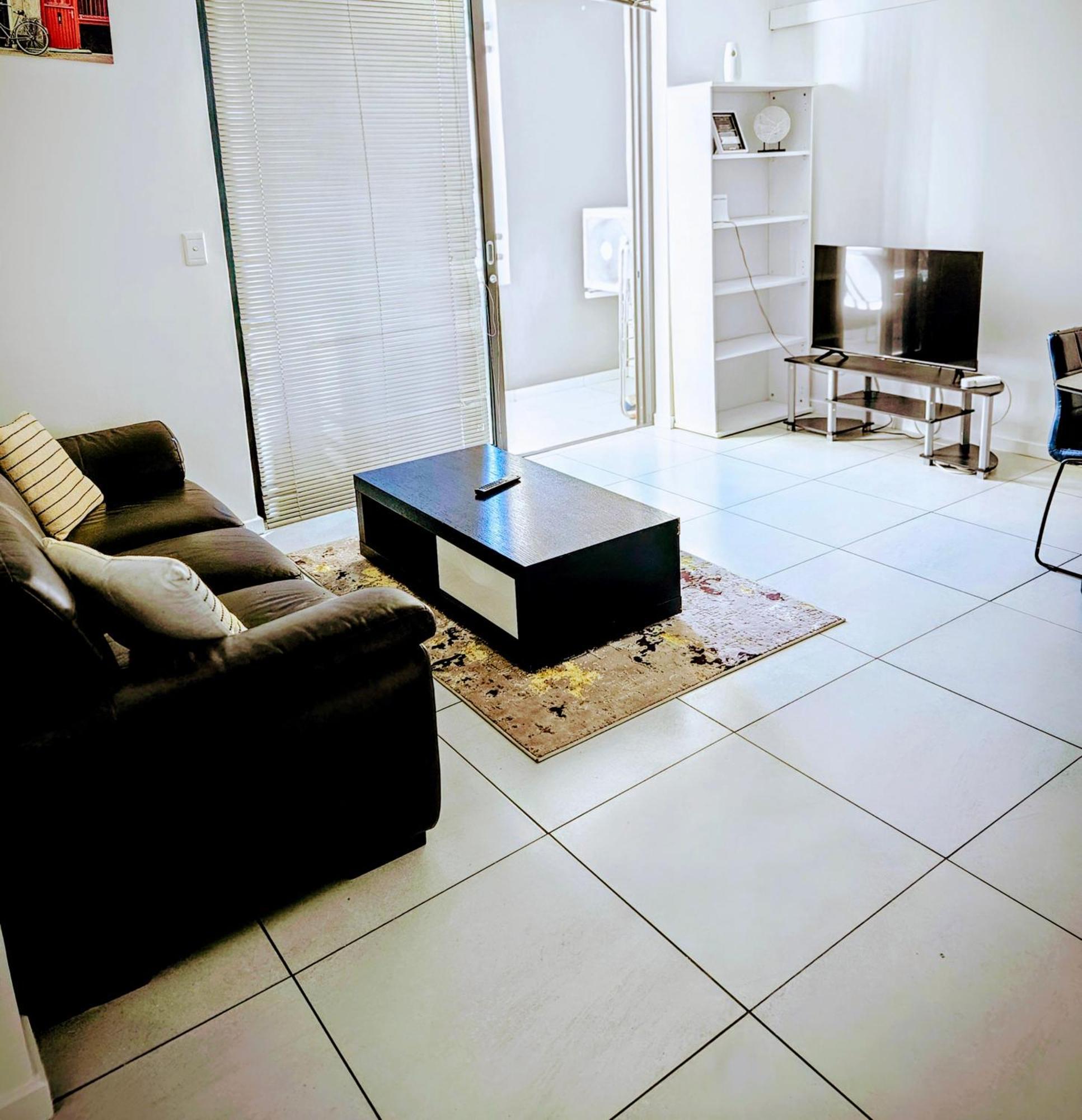 Kingelph Home-Stay Windhoek Esterno foto